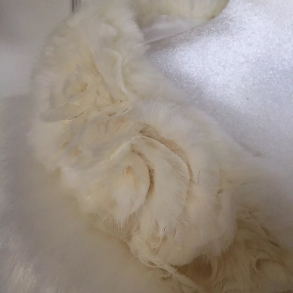 LINDA RICHARDS ivory fur rosette wrap silk lining - Picture 2 of 5